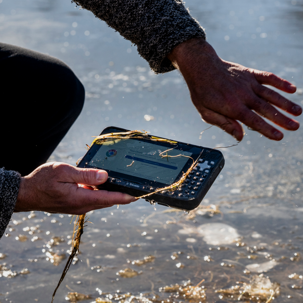 Trimble T70 - Image 8